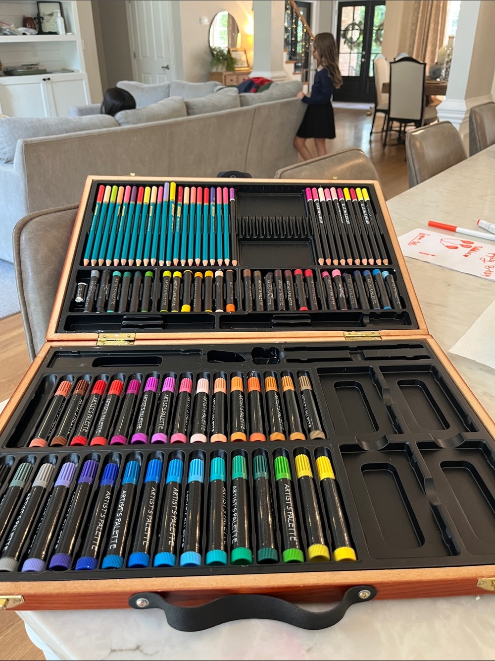 Deluxe Art Collection Oil Pastels, Markers,Pencils Vintage Good Condition